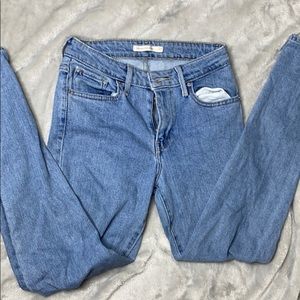 Levi’s non-ripped light blue jeans